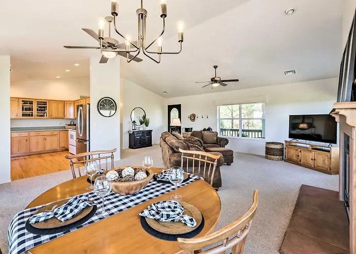 Majestic Views & Wraparound Deck: Show Haven * Pinedale