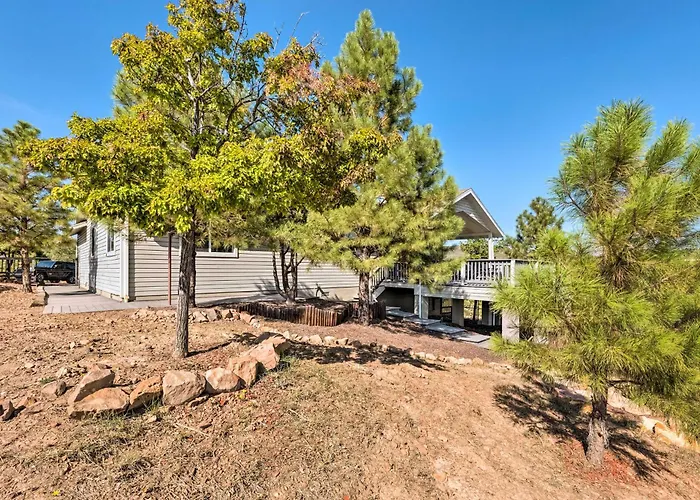 Holiday home Majestic Views & Wraparound Deck: Show Haven *